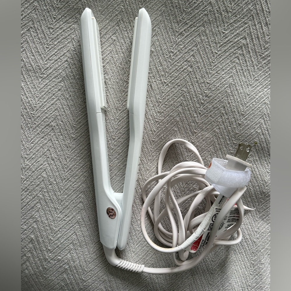 T3 Ceramic 1 inch Flat Iron